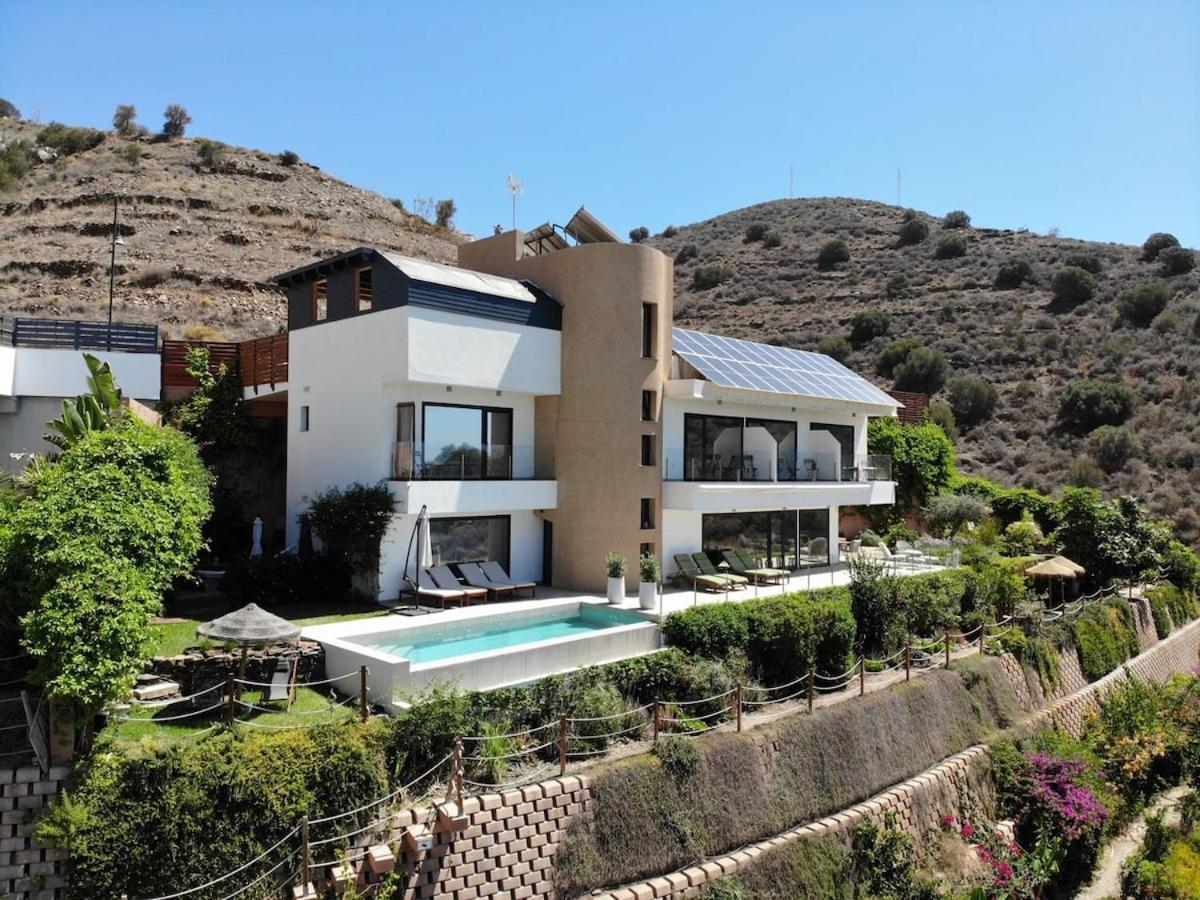 Villa Stunning With Heated Infinity Pool